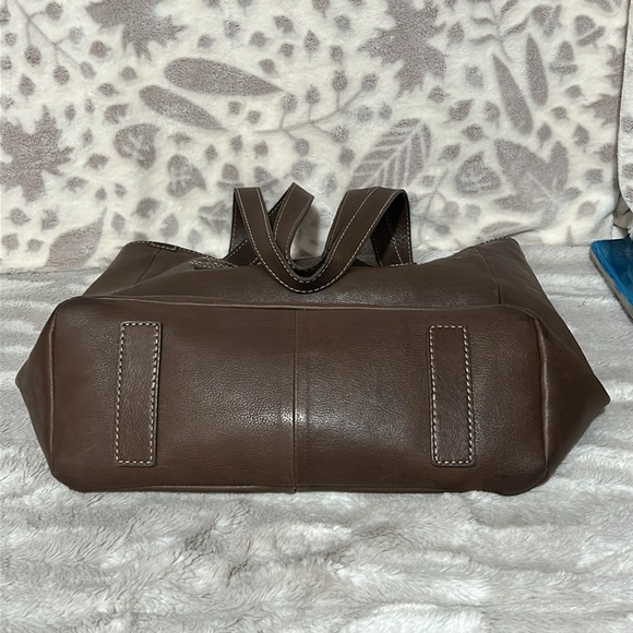 Frye Mindy Large Brown Leather Tote shoulder bag Purse - Picture 3 of 13